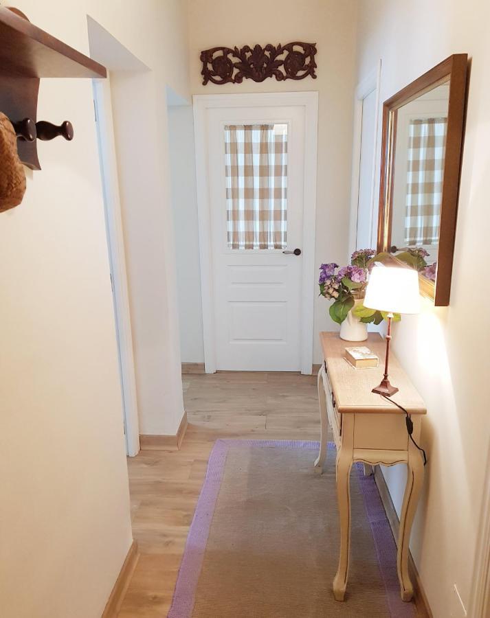 Casita De Abaixo Apartment Ribadeo Luaran gambar